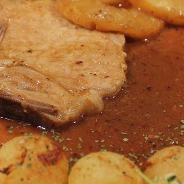 Pernil de Cerdo en Salsa de Hongos